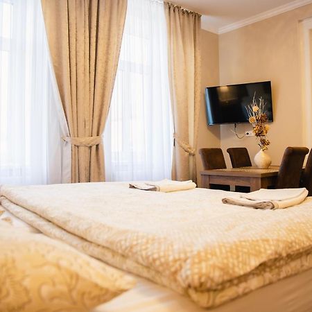 Corner House Apartment Lucenec Ngoại thất bức ảnh