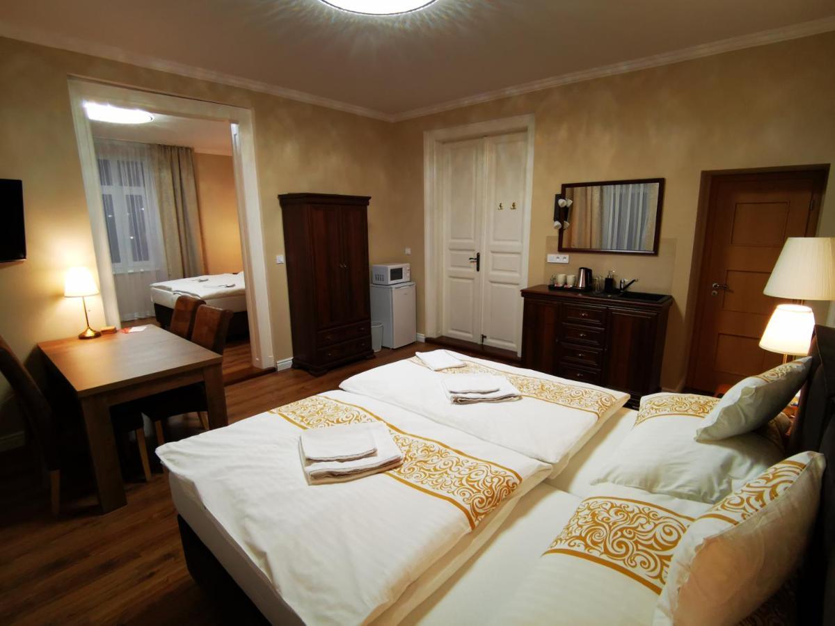 Corner House Apartment Lucenec Ngoại thất bức ảnh