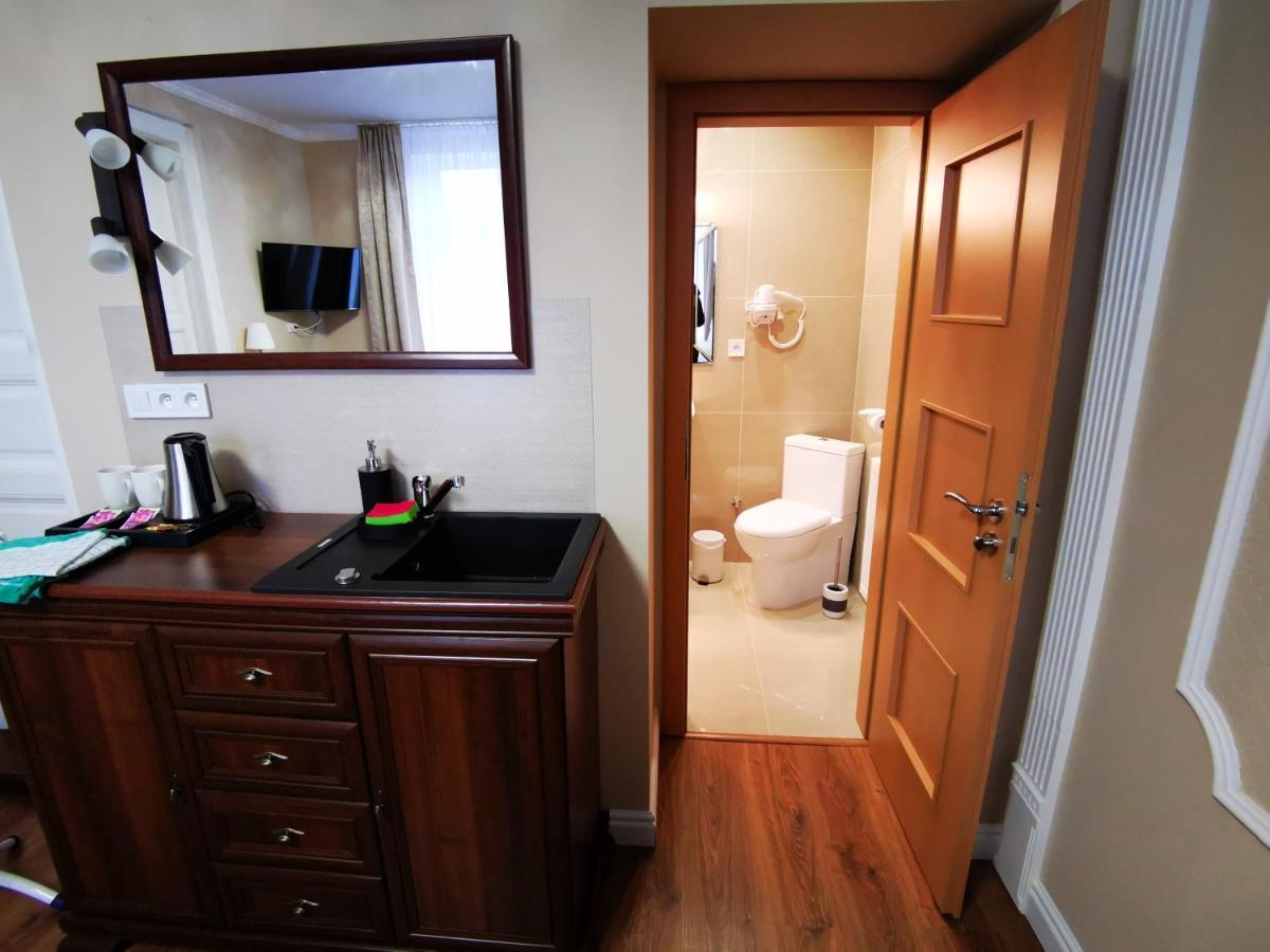 Corner House Apartment Lucenec Ngoại thất bức ảnh