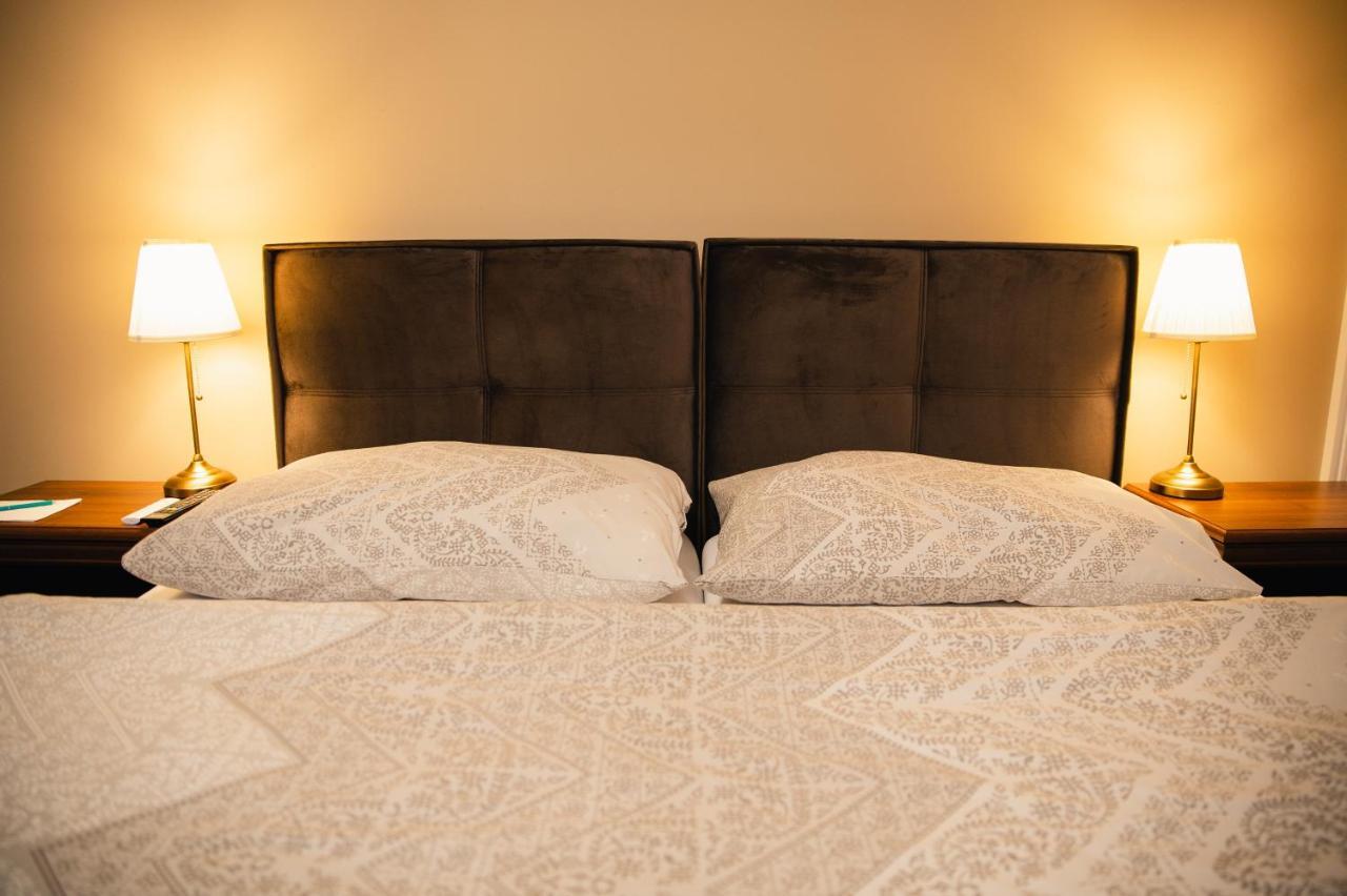 Corner House Apartment Lucenec Ngoại thất bức ảnh